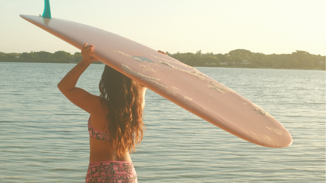 What to Wear Surfing as a Beginner (For Women Who Are Just Starting Out)